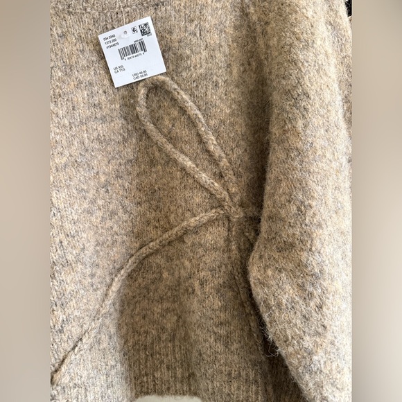 American Eagle Sweater NWT - Picture 3 of 4